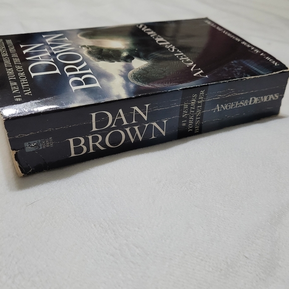 ๐ 3 for $15 ๐ Angels & Demons by Dan Brown - Picture 3 of 8